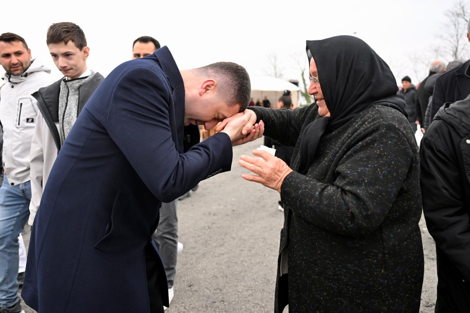 BAŞKAN TEPE, BAYRAMDA VATANDAŞLARLA BİR ARAYA GELDİ