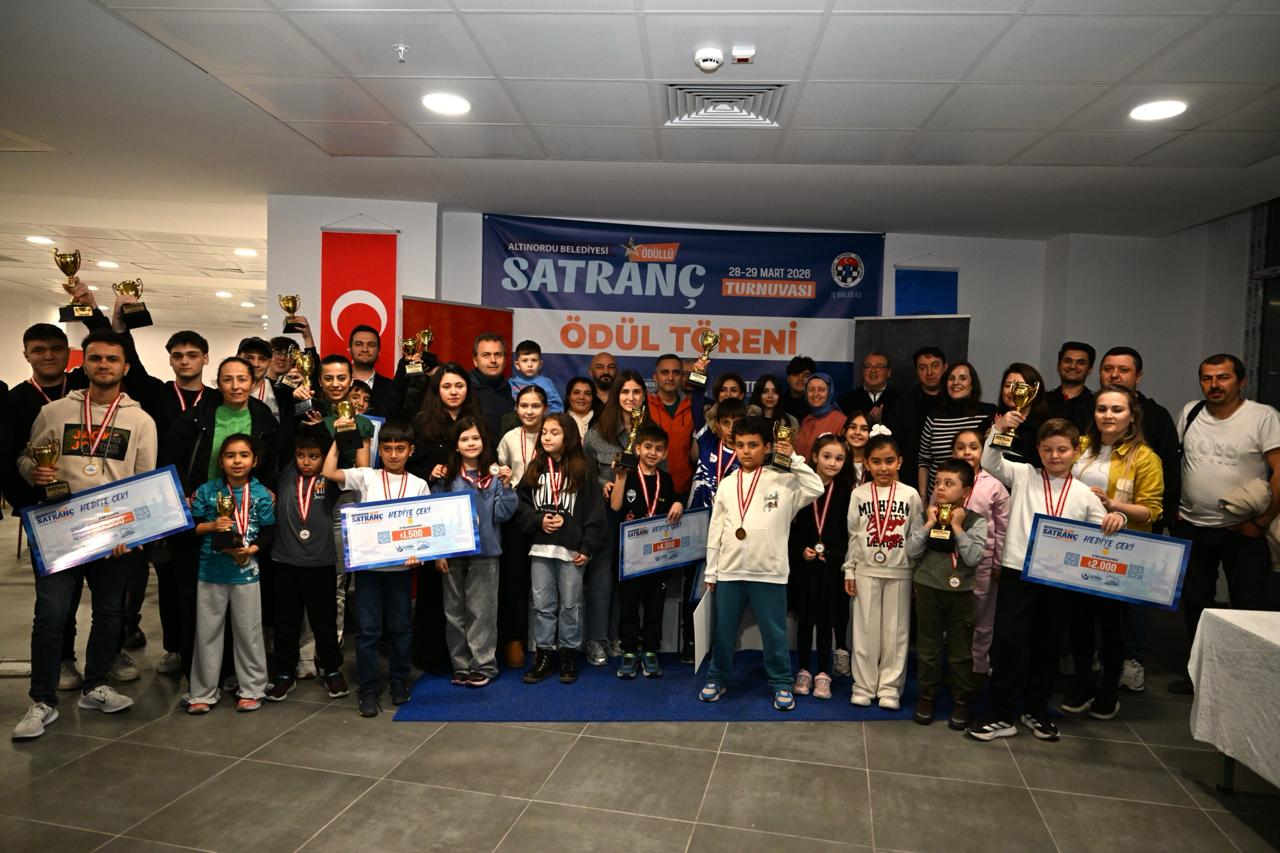 ALTINORDU BELEDİYESİ’NDEN NEFES KESEN SATRANÇ TURNUVASI