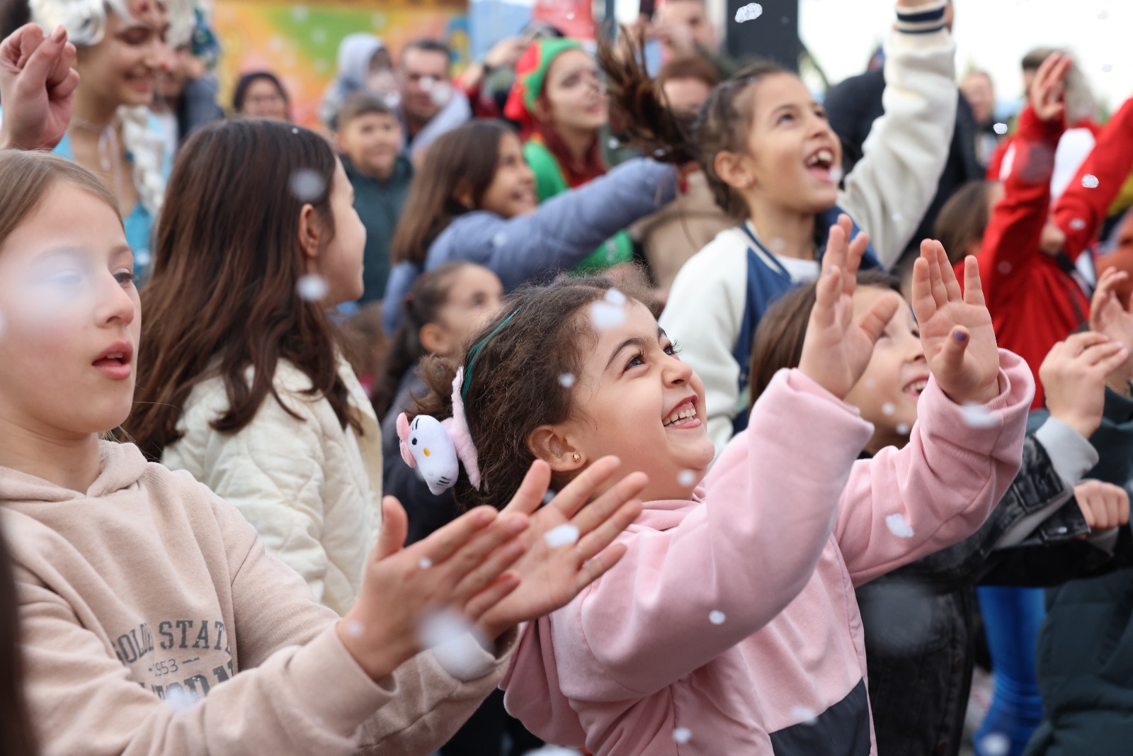 YENİ YIL PAZARI ORDU’YA RENK KATIYOR