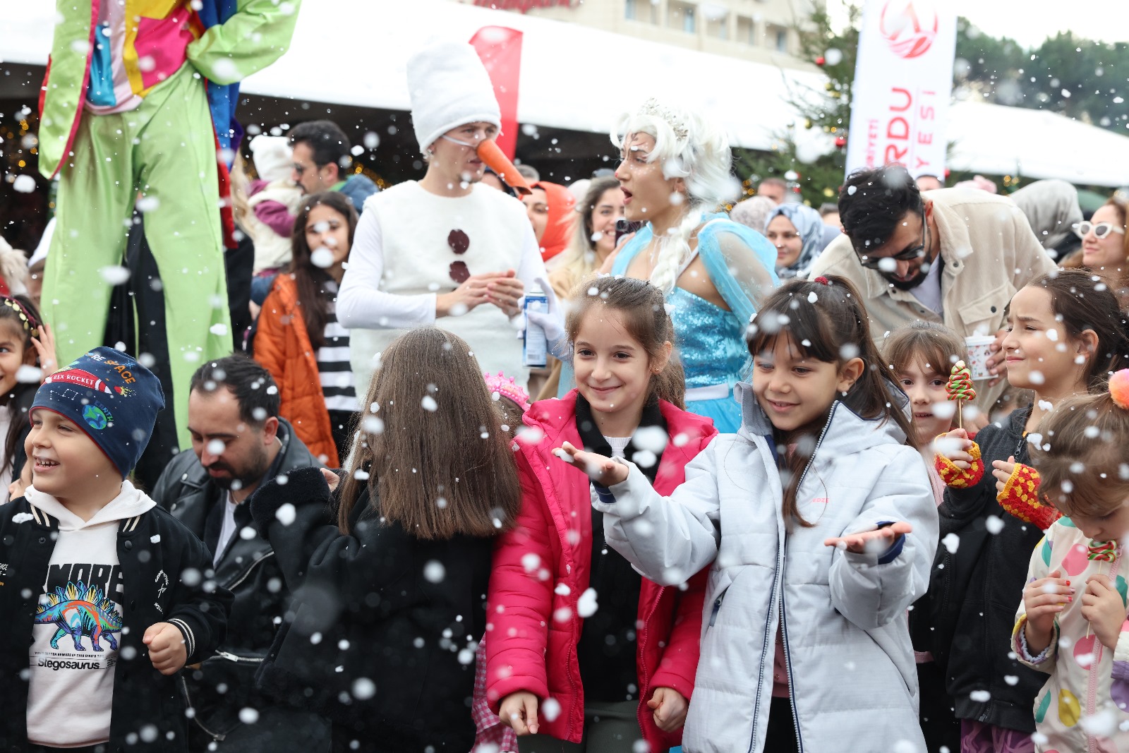 YENİ YIL PAZARI ORDU’YA RENK KATIYOR