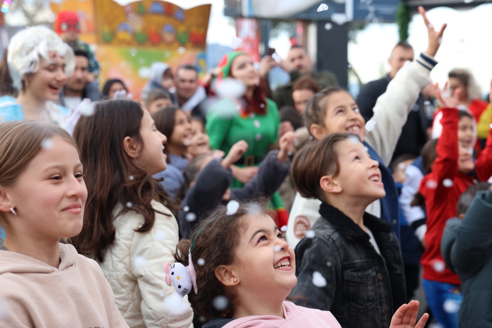 YENİ YIL PAZARI ORDU’YA RENK KATIYOR