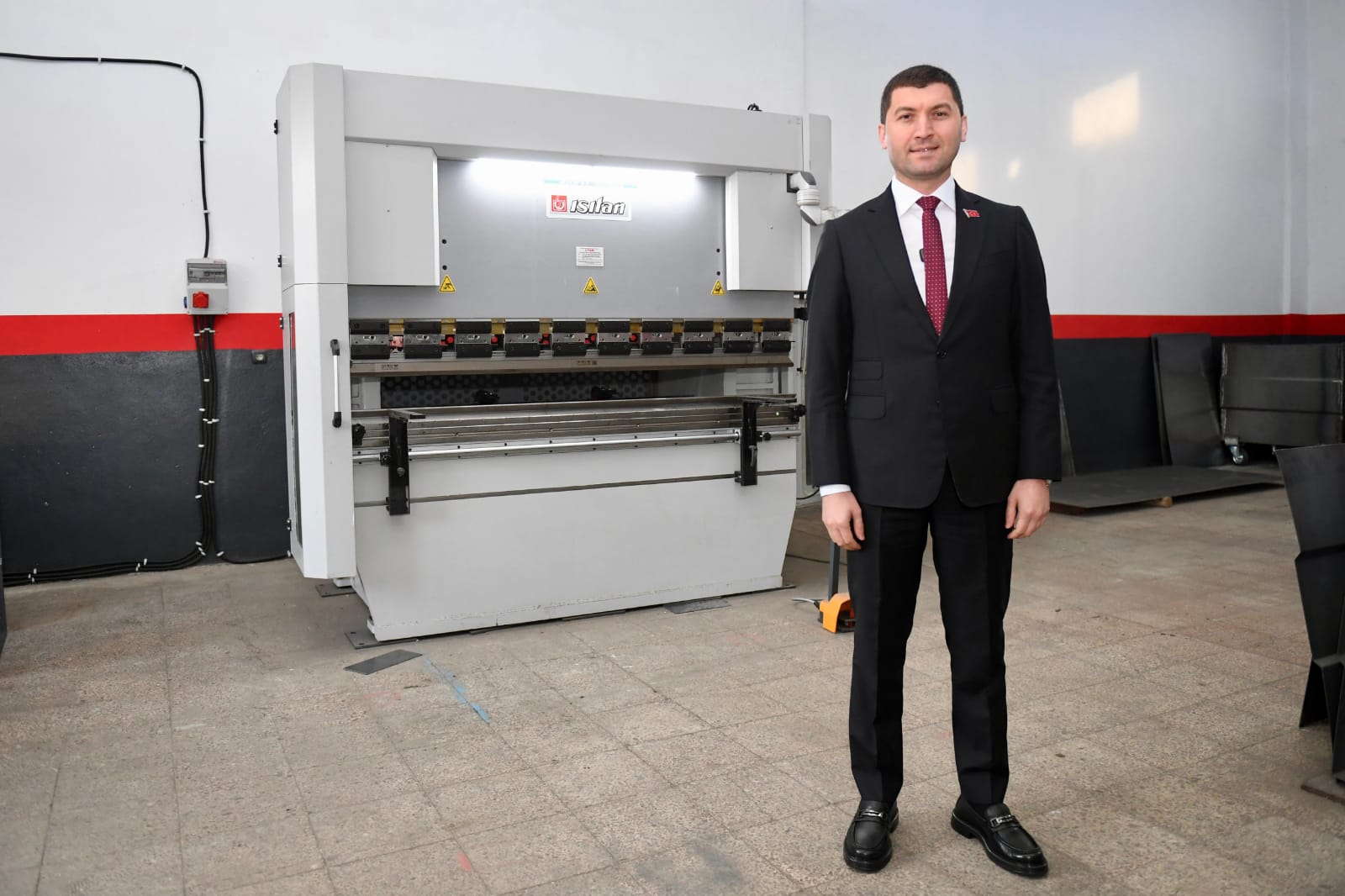 ÇÖP KONTEYNERLERİNİ ARTIK BELEDİYE ÜRETİYOR