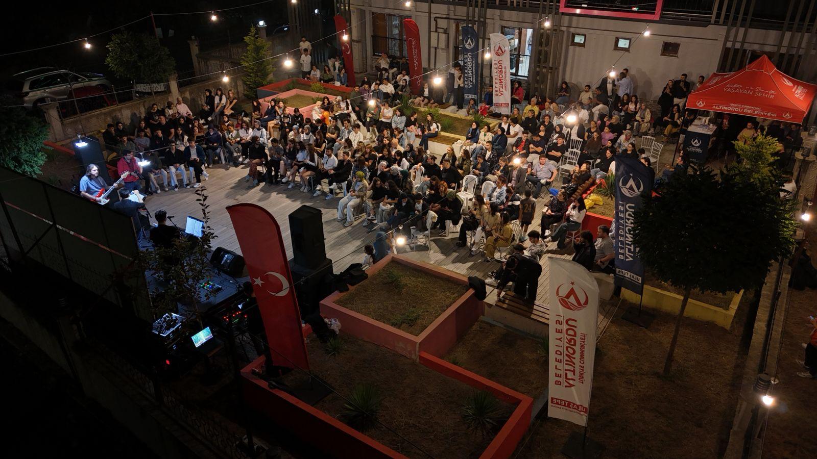 ALTINORDU’DA GENÇ OLMAK AYRICALIKTIR