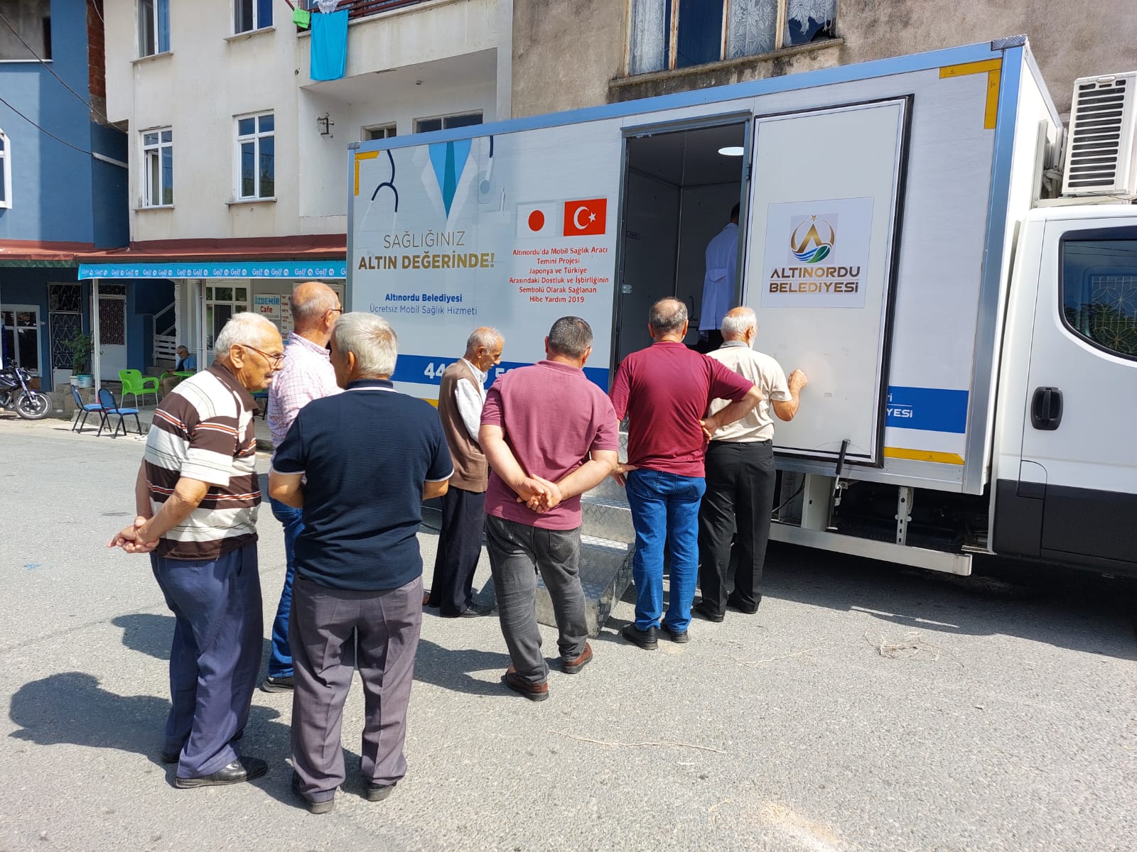 SAĞLIK HİZMETİ VATANDAŞIN AYAĞINA GİDİYOR
