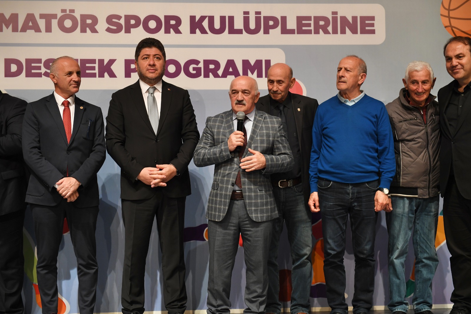 ALTINORDU BELEDİYESİNDE DURMAK YOK DESTEĞE DEVAM
