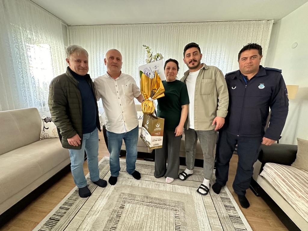 BAŞKAN TÖREN "3 ARALIK DÜNYA ENGELLİLER GÜNÜ'NÜN TOPLUMDA FARKINDALIĞA, YENİ BİR YÜRÜYÜŞE VE YENİ BİR ANLAYIŞA VESİLE OLMASINI DİLİYORUM"