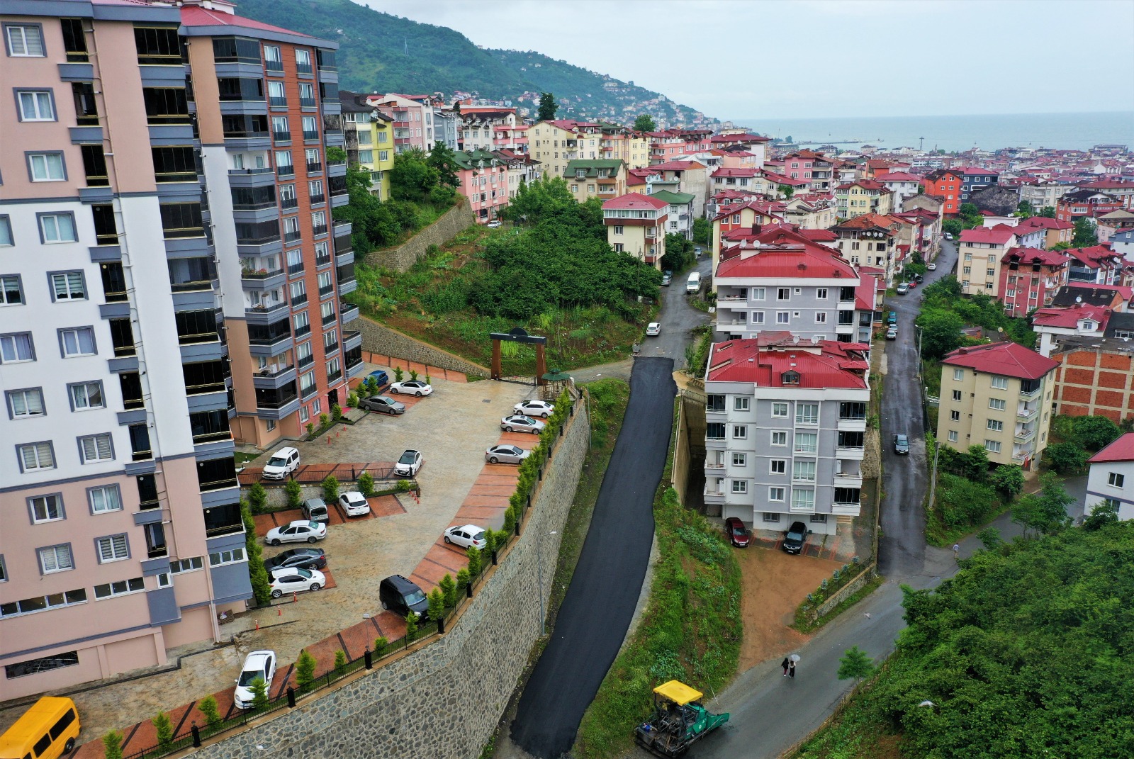 ALTINORDU BELEDİYESİNİN SOKAKLARA SICAK DOKUNUŞU DEVAM EDİYOR