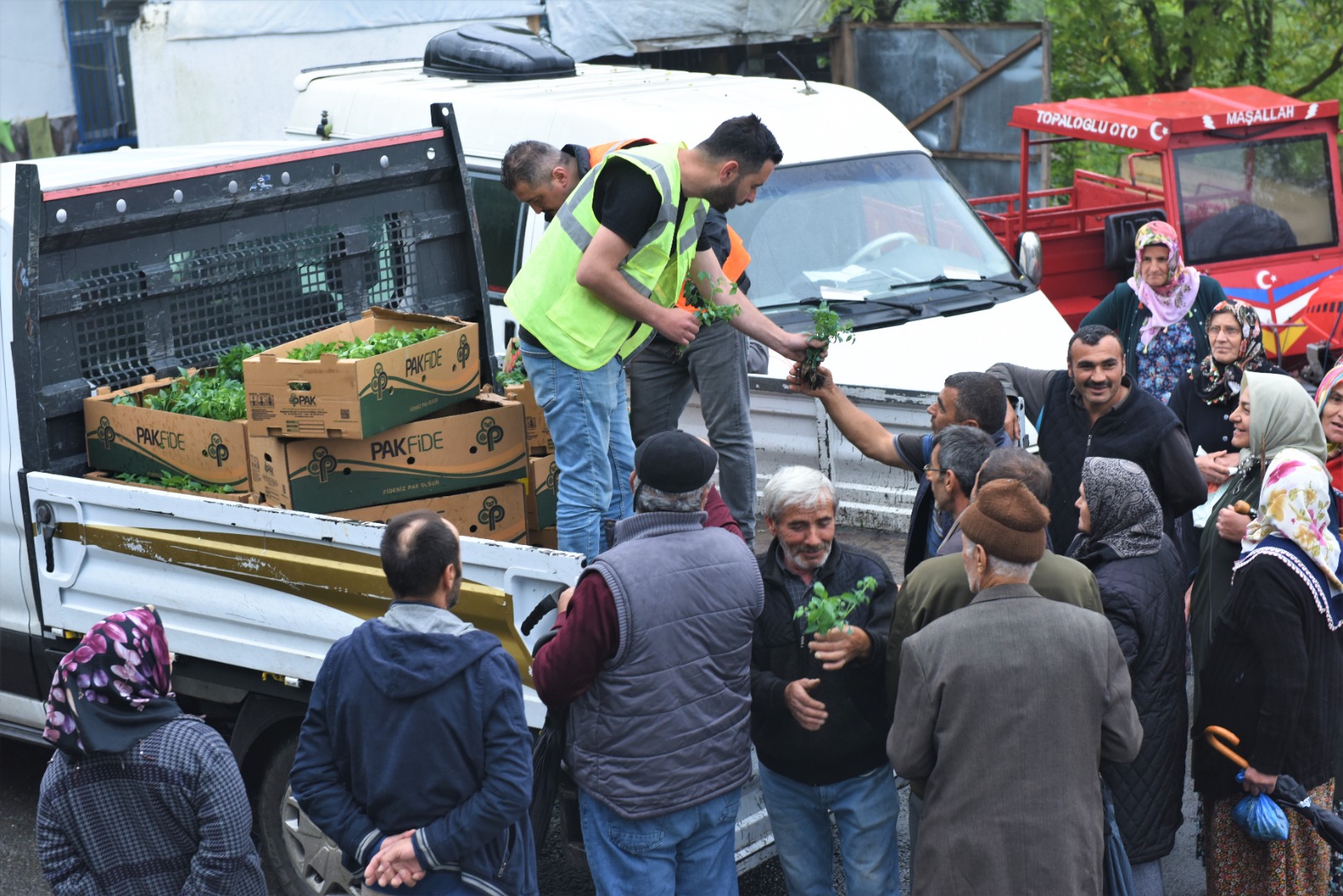 BAŞKAN AŞKIN TÖREN “TARIMIN DESTEKÇİSİ ÇİFTÇİMİZİN DOSTUYUZ”