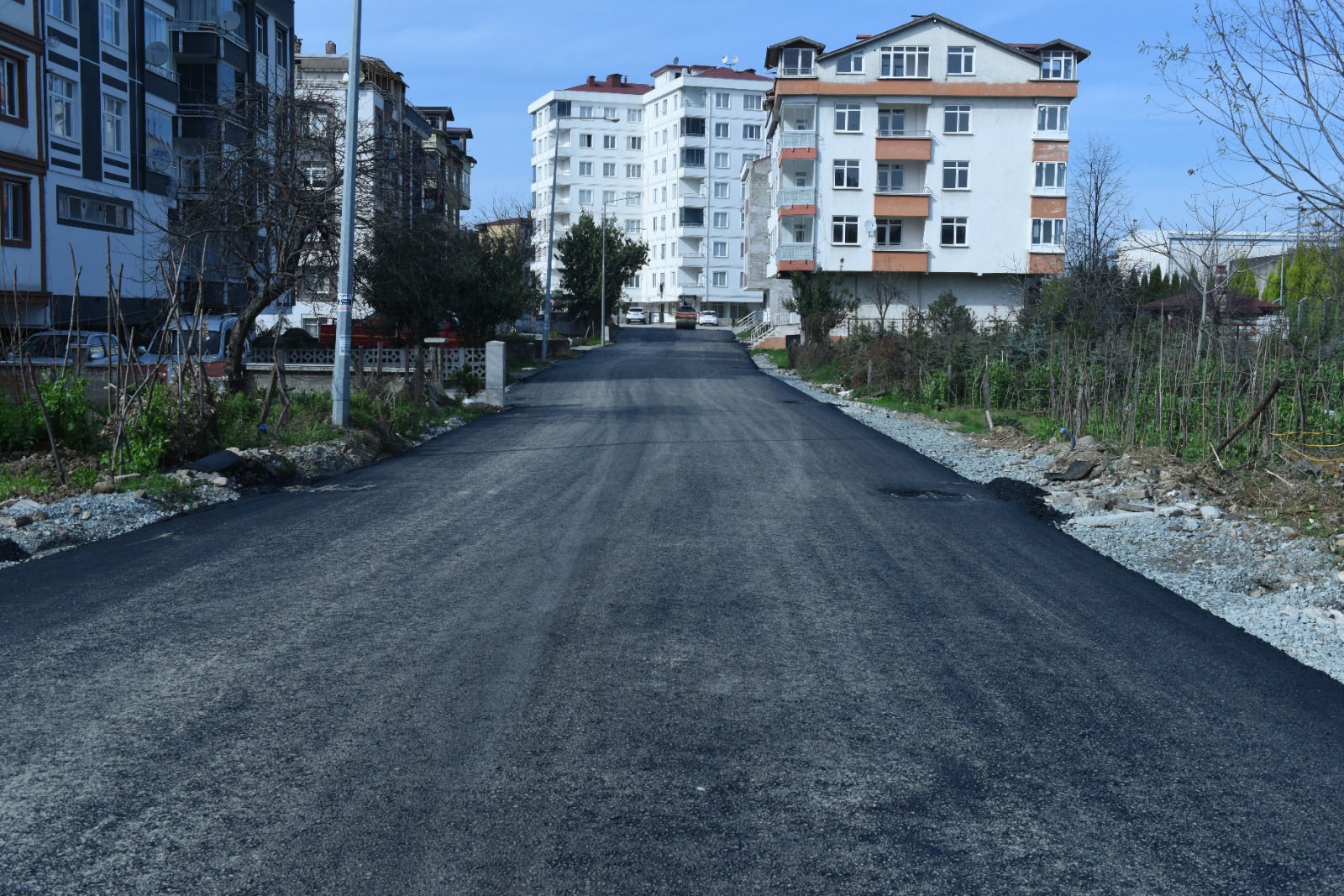 ALTINORDU BELEDİYESİ’NİN SOKAKLARA SICAK DOKUNUŞU SÜRÜYOR