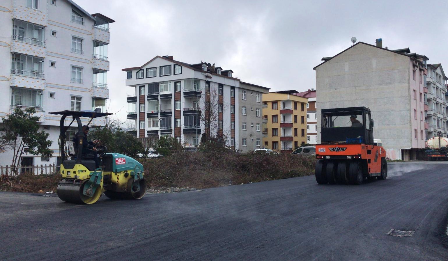 ALTINORDU BELEDİYESİ’NİN SOKAKLARA SICAK DOKUNUŞU SÜRÜYOR