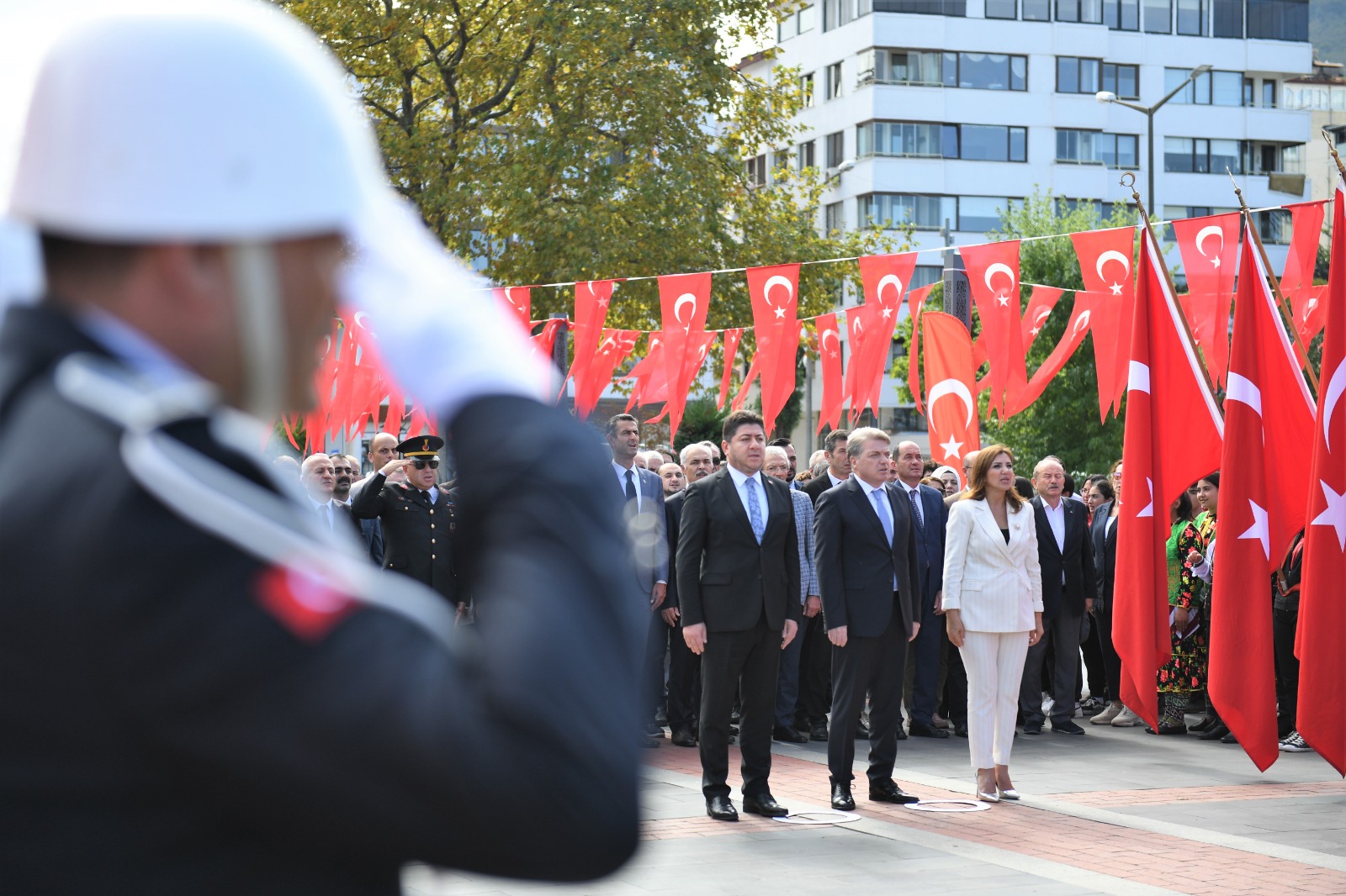 BAŞKAN TÖREN “GAZİ İLE ŞEHİTLER VERMİŞ BİR ŞEHRİN BULUŞMASI KUTLU BİR BULUŞMADIR”
