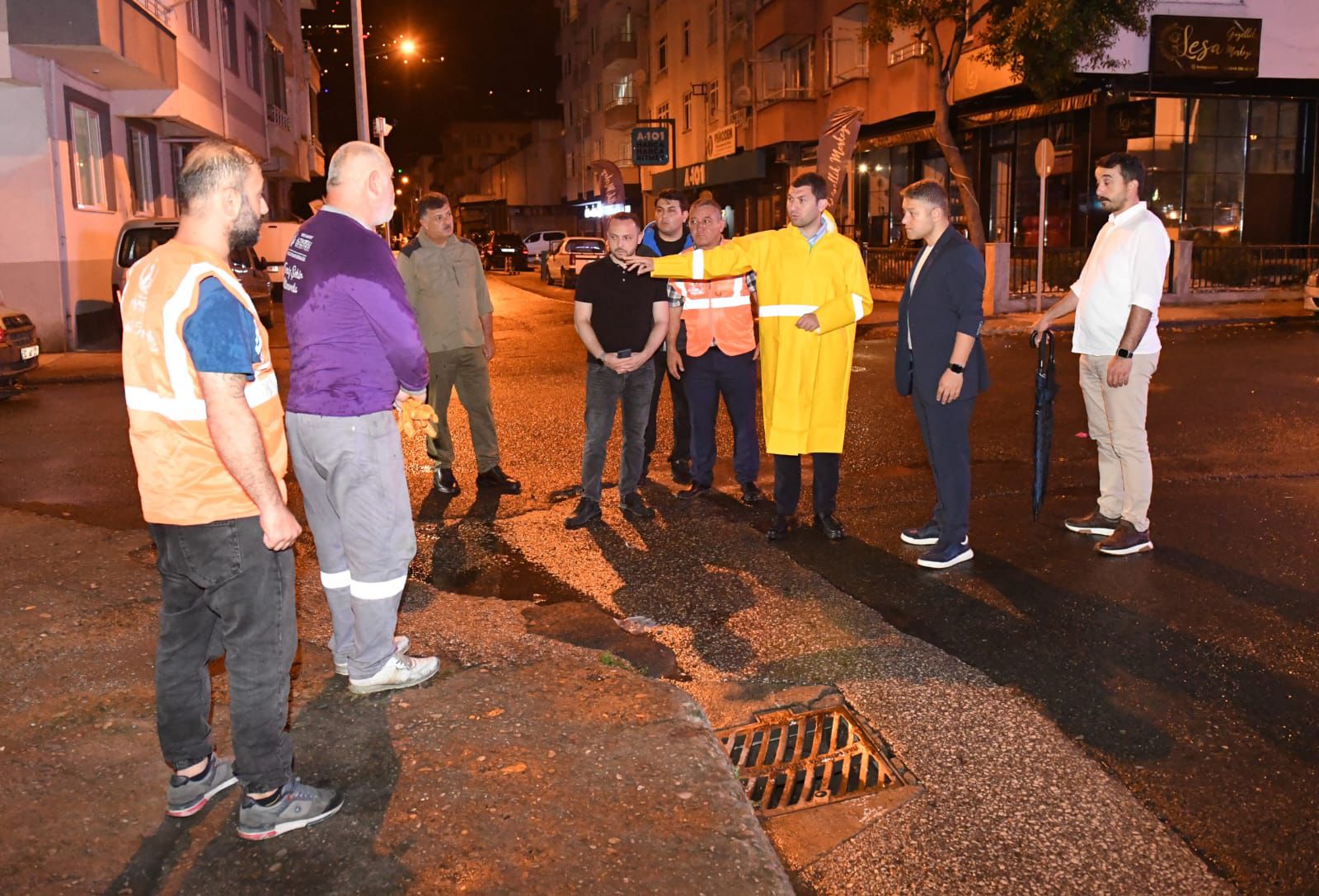 ALTINORDU SEL RİSKİNE KARŞI GECE GÜNDÜZ NÖBETTE