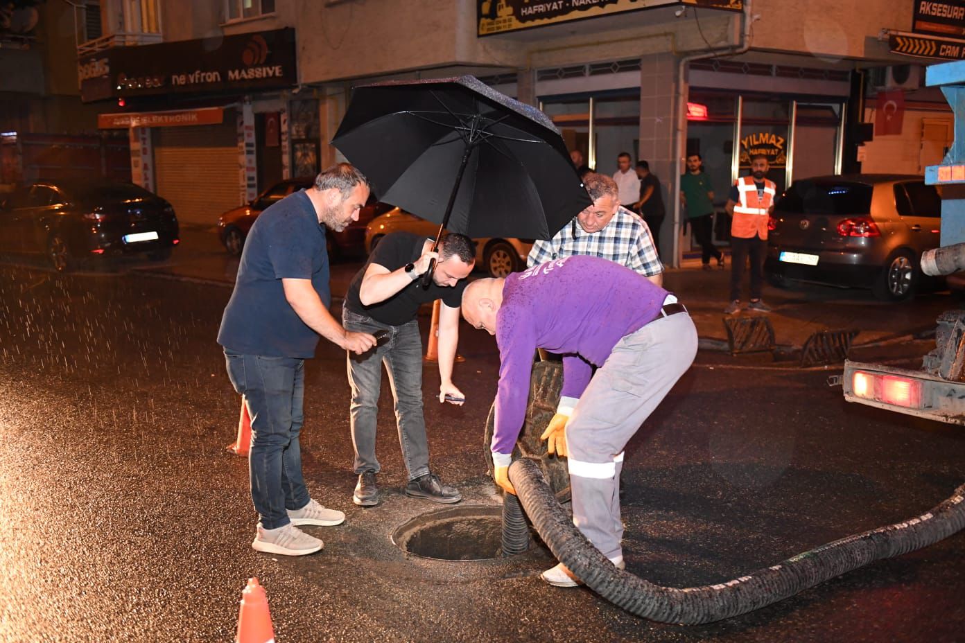 ALTINORDU SEL RİSKİNE KARŞI GECE GÜNDÜZ NÖBETTE