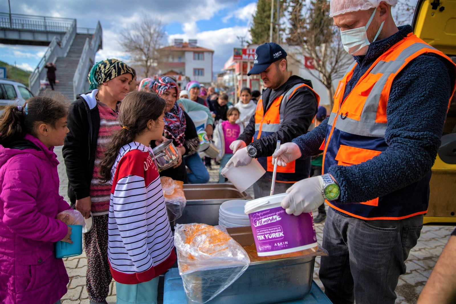 ALTINORDU BELEDİYESİ BU RAMAZANDA DA GÖNÜLLERİ FETHETTİ