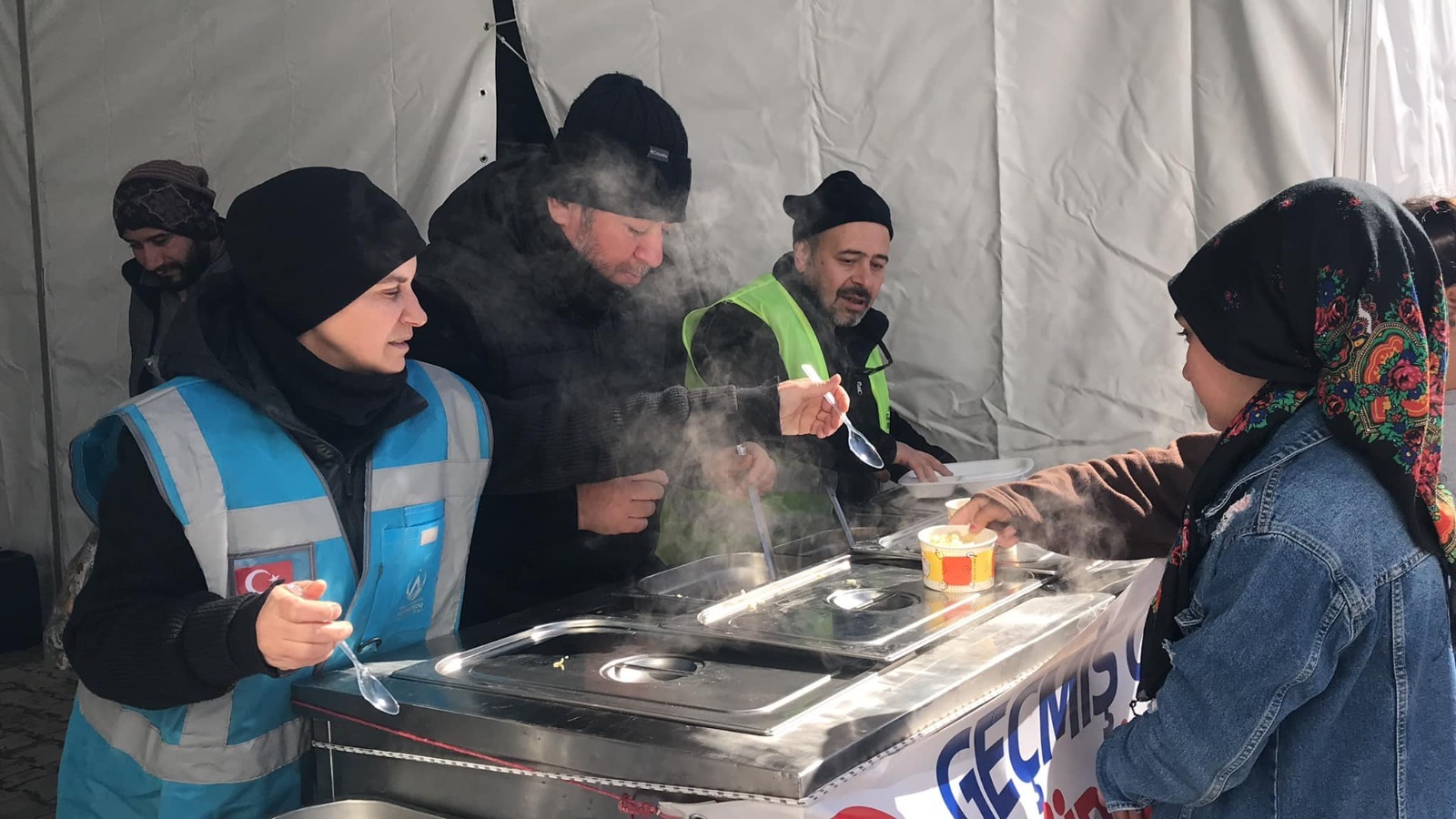 ALTINORDU BELEDİYESİ BU RAMAZANDA DA GÖNÜLLERİ FETHETTİ