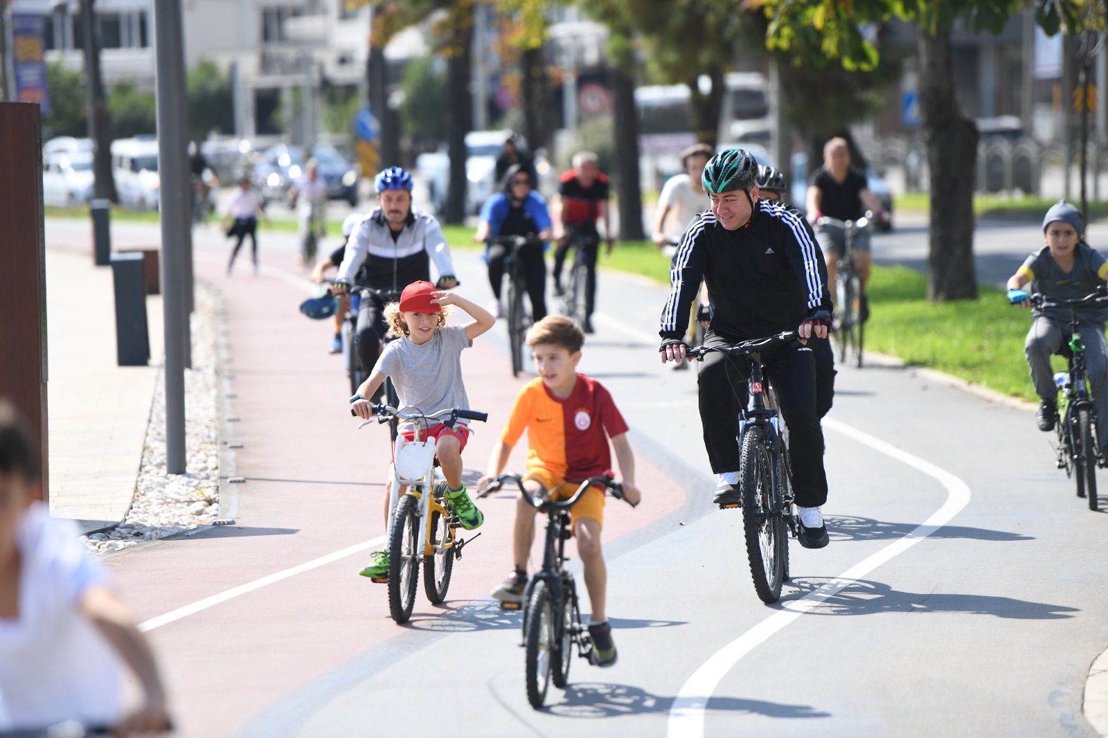 ALTINORDU’DA PEDALLAR ÇEVRE DOĞA VE İNSAN SAĞLIĞI İÇİN ÇEVRİLDİ