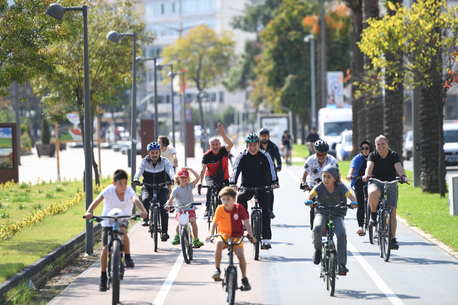 ALTINORDU’DA PEDALLAR ÇEVRE DOĞA VE İNSAN SAĞLIĞI İÇİN ÇEVRİLDİ