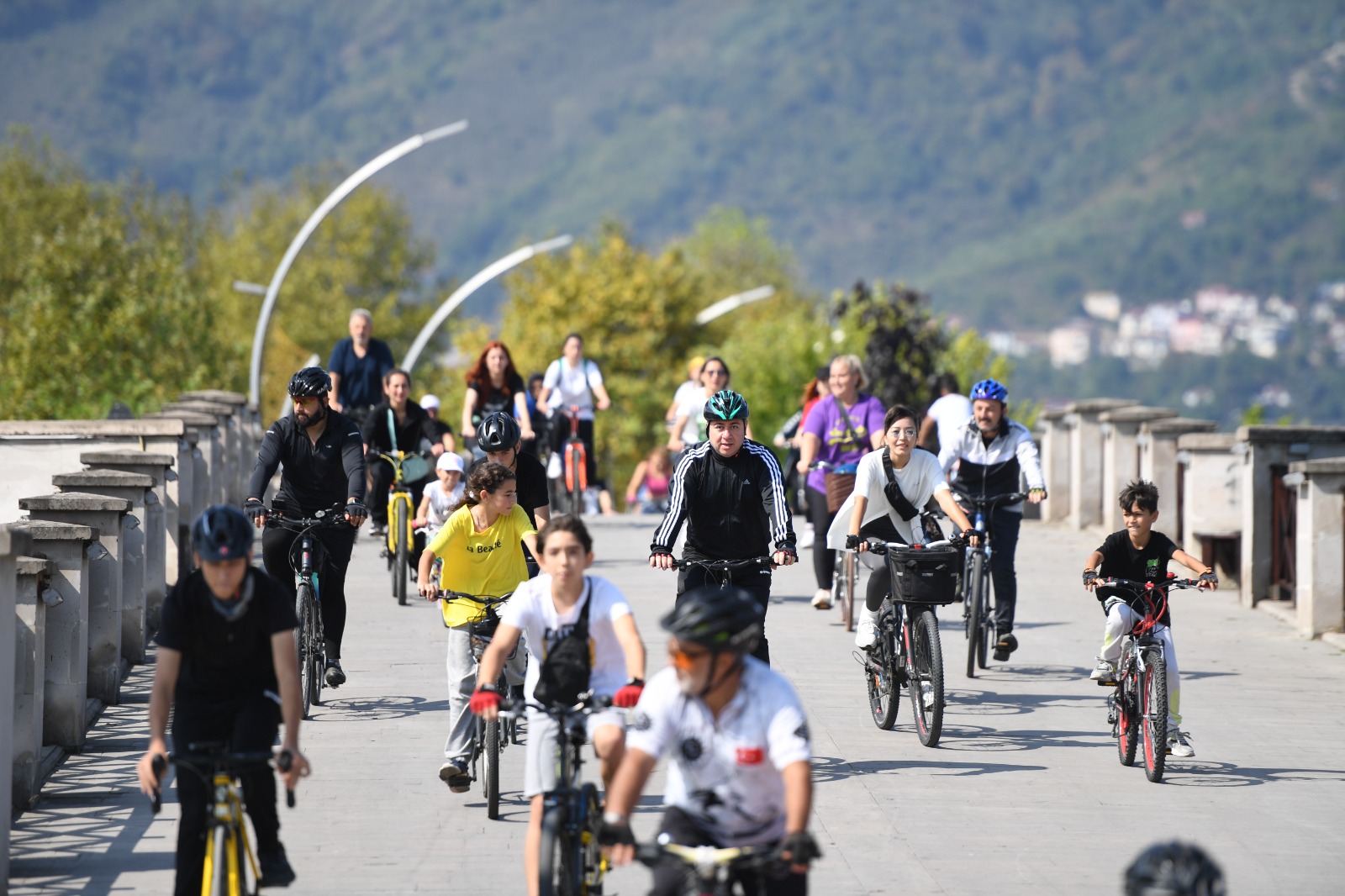 ALTINORDU’DA PEDALLAR ÇEVRE DOĞA VE İNSAN SAĞLIĞI İÇİN ÇEVRİLDİ