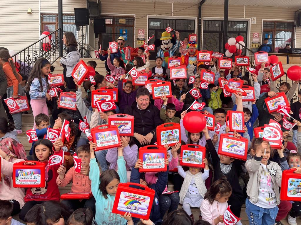 ALTINORDU BELEDİYESİ DEPREMZEDE ÇOCUKLARA TEBESSÜM OLDU