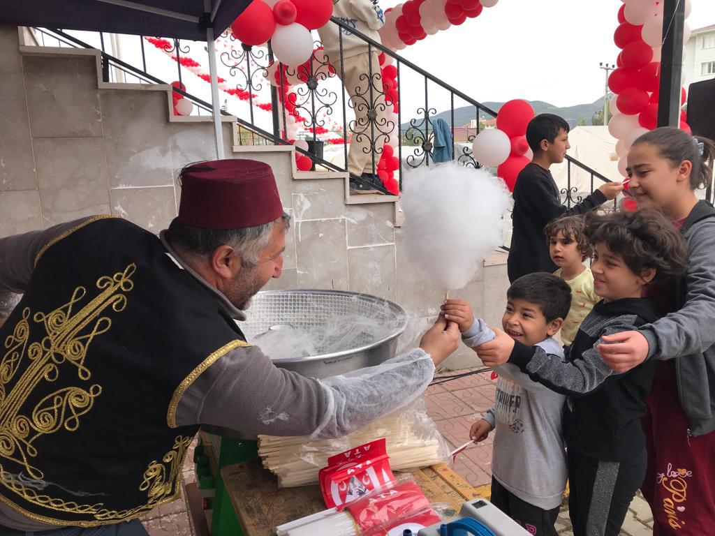 ALTINORDU BELEDİYESİ DEPREMZEDE ÇOCUKLARA TEBESSÜM OLDU