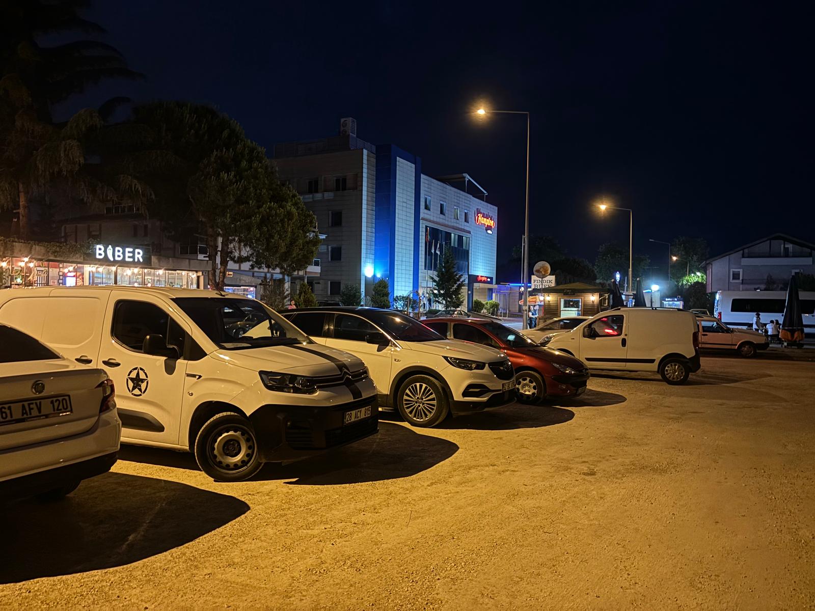 AKYAZI SAHİLİNDE ÜCRETSİZ OTOPARK ALANI SAYISI ARTIYOR