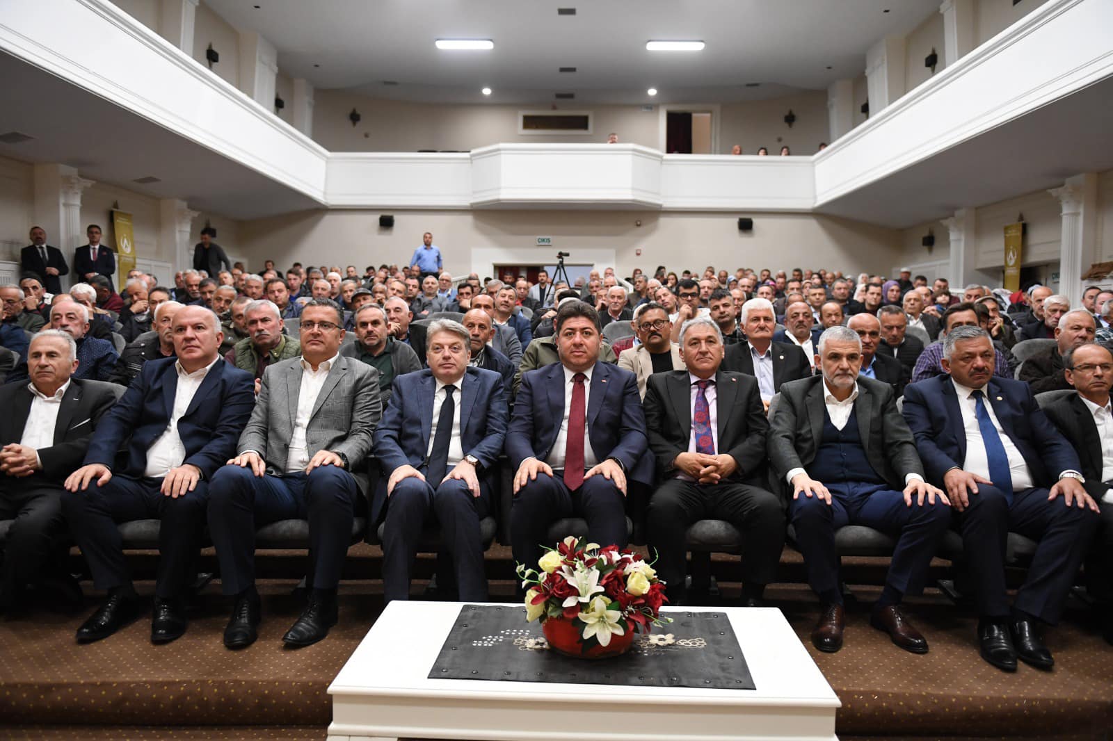 HER ŞARTTA ÜRETİCİSİNİN YANINDA OLAN ALTINORDU BELEDİYESİ’NDEN BİR DESTEK DE ARICILAR VE BAL ÜRETİCİLERİNE