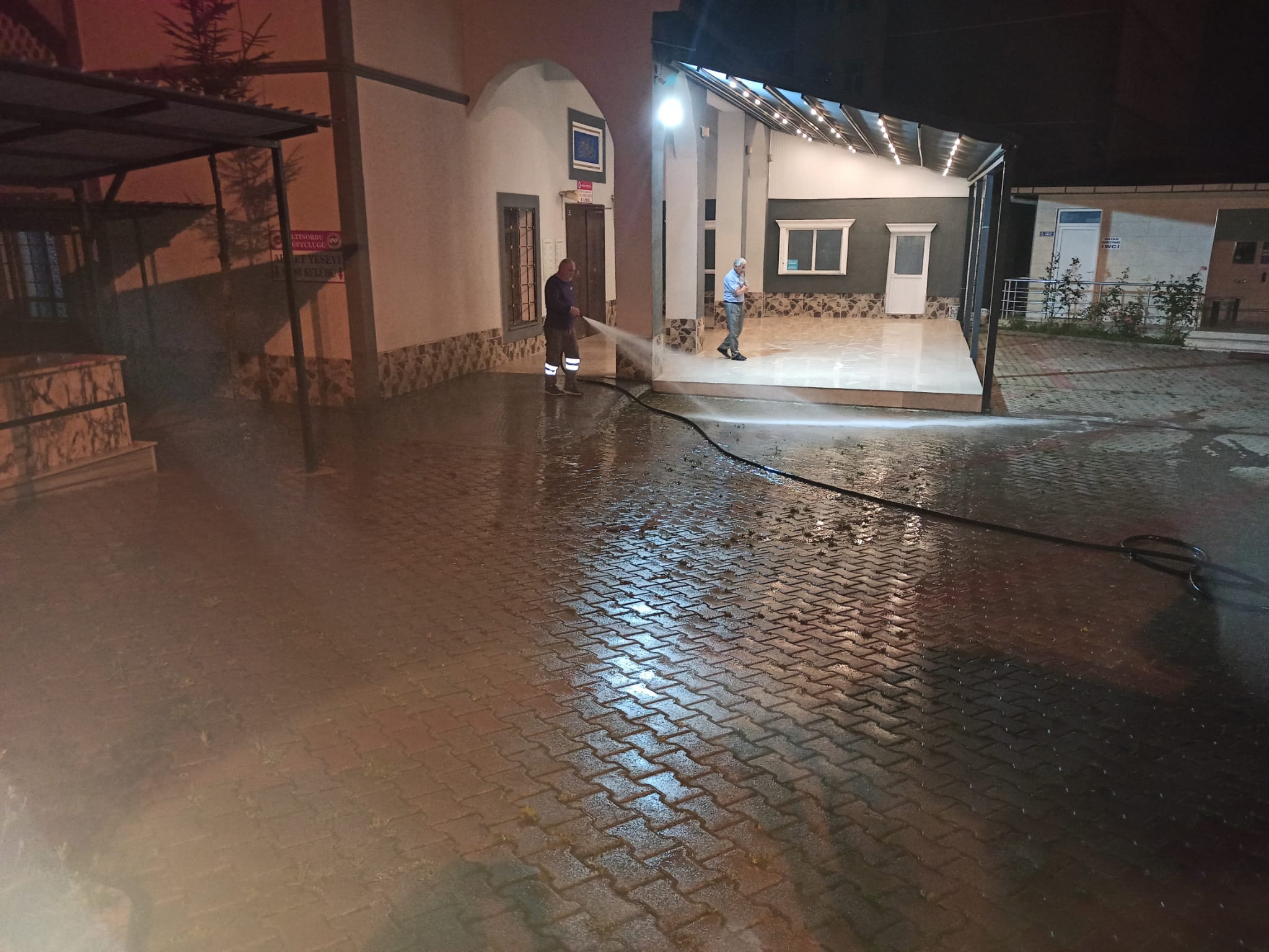 ALTINORDU BELEDİYESİ'NDEN GELENEKSEL BAYRAM TEMİZLİĞİ