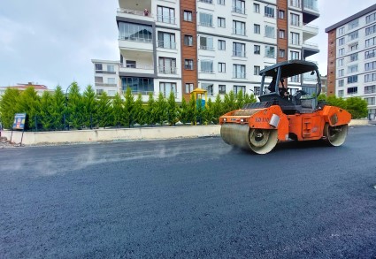 ALTINORDU ALTYAPI VE SICAK ASFALT ÇALIŞMALARINA TAM GAZ DEVAM EDİYOR