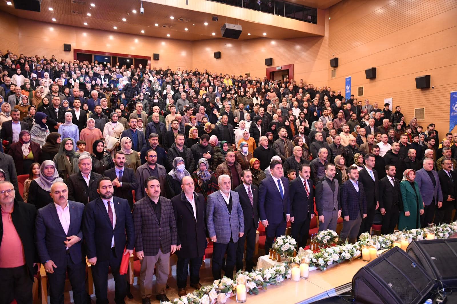 “ŞEHİTLERİMİZE DUA FİLİSTİNE VEFA” PROGRAMI YOĞUN KATILIMLA GERÇEKLEŞTİ