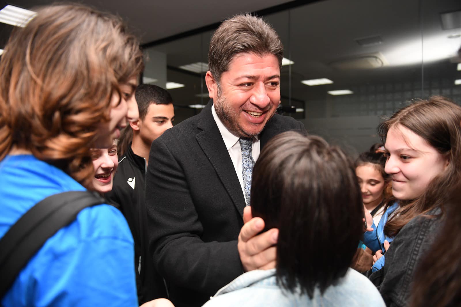 BAŞKAN AŞKIN TÖREN ÖZEL MİSAFİRLERİNİ AĞIRLADI