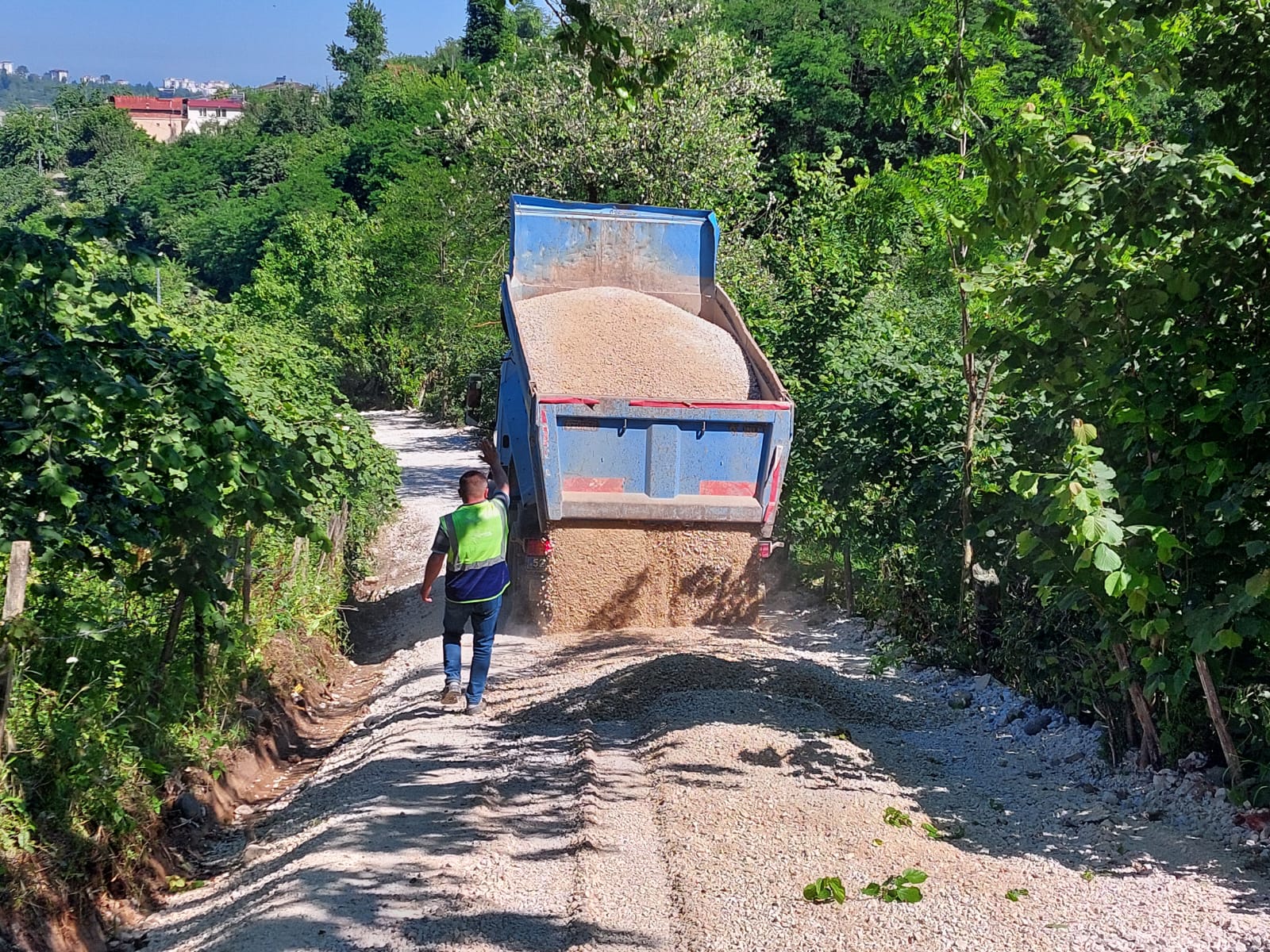 Başkan Tepe ile sorunlar çözüme kavuşuyor KAYABAŞI'NDA 60 YILLIK HASRET SONA ERDİ