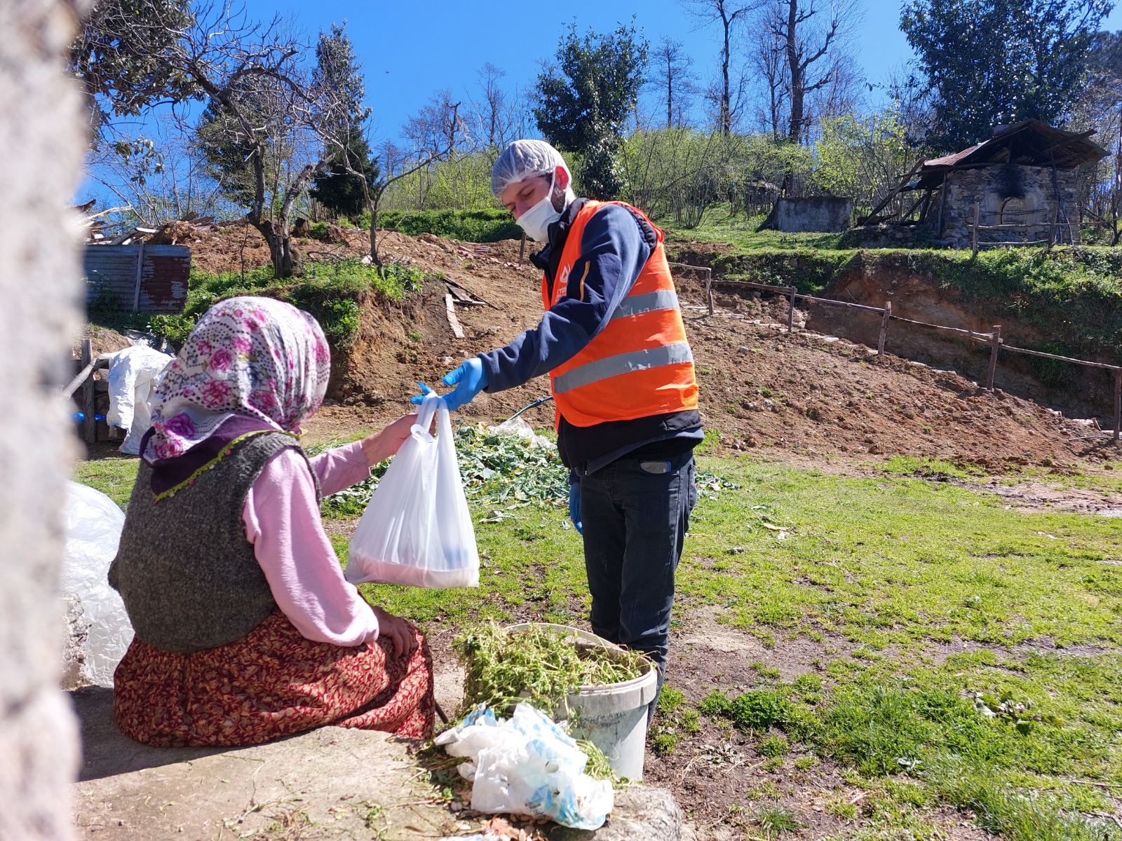 ALTINORDU BELEDİYESİ’NDEN İFTAR SOFRALARINA GÜNLÜK 10.000 SICAK YEMEK İKRAMI