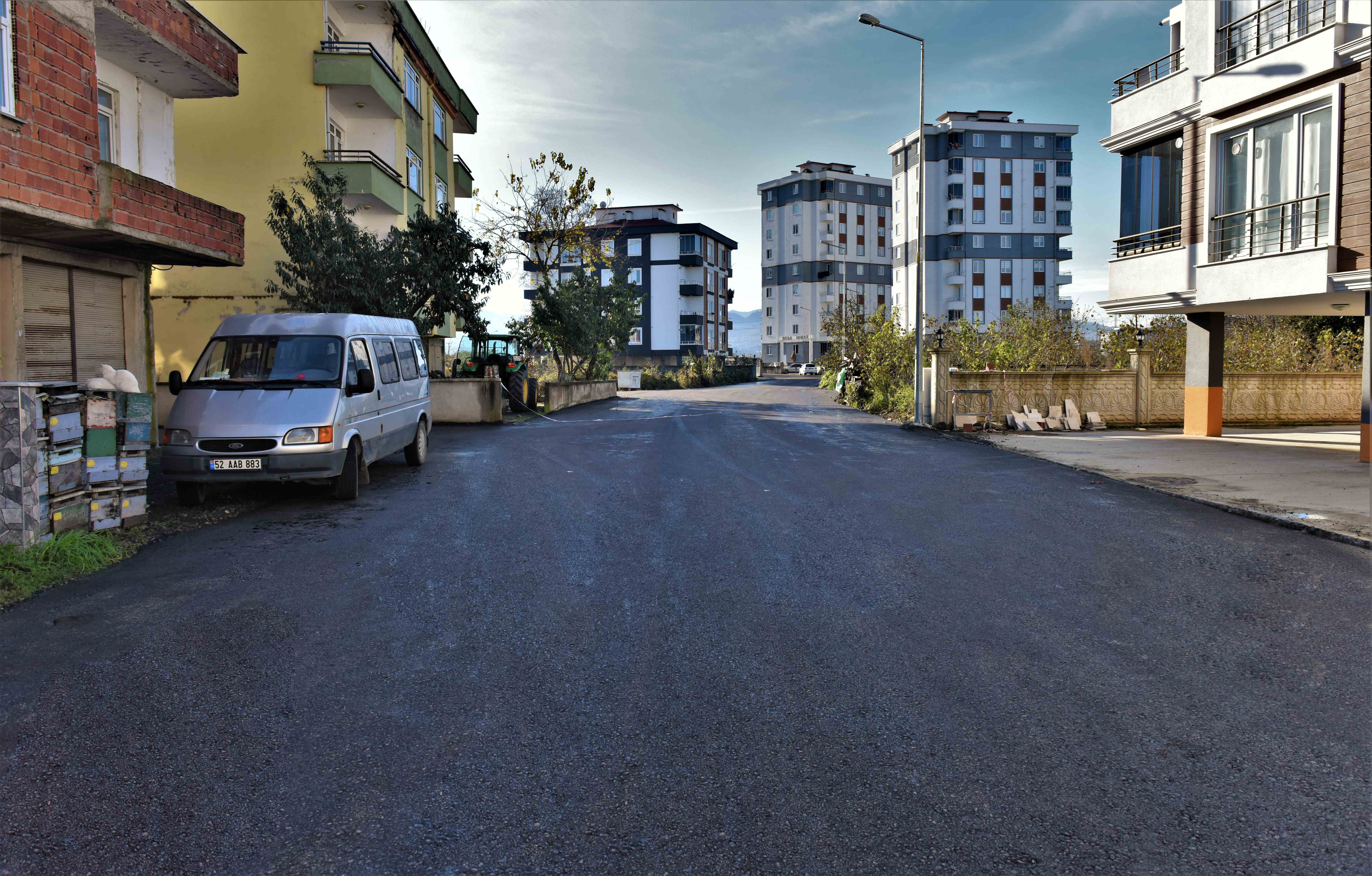ALTINORDU BELEDİYESİ ŞEHRİN HER BÖLGESİNDE TAM MESAİ İLE ÇALIŞMAYA DEVAM EDİYOR