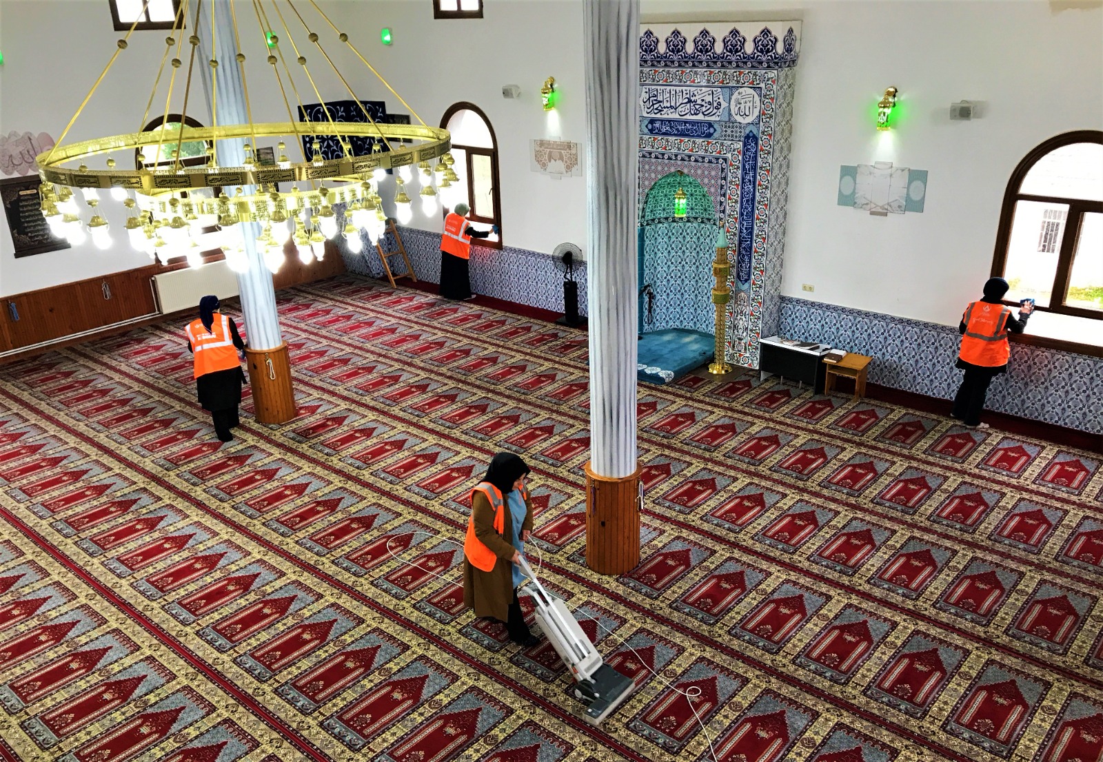 ALTINORDU BELEDİYESİ CAMİLERİ RAMAZAN’A HAZIRLIYOR
