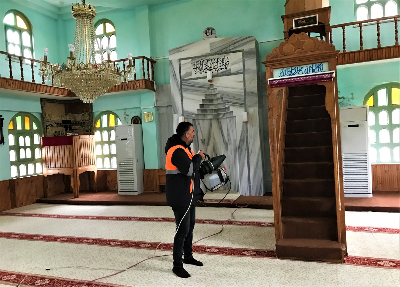 ALTINORDU BELEDİYESİ CAMİLERİ RAMAZAN’A HAZIRLIYOR