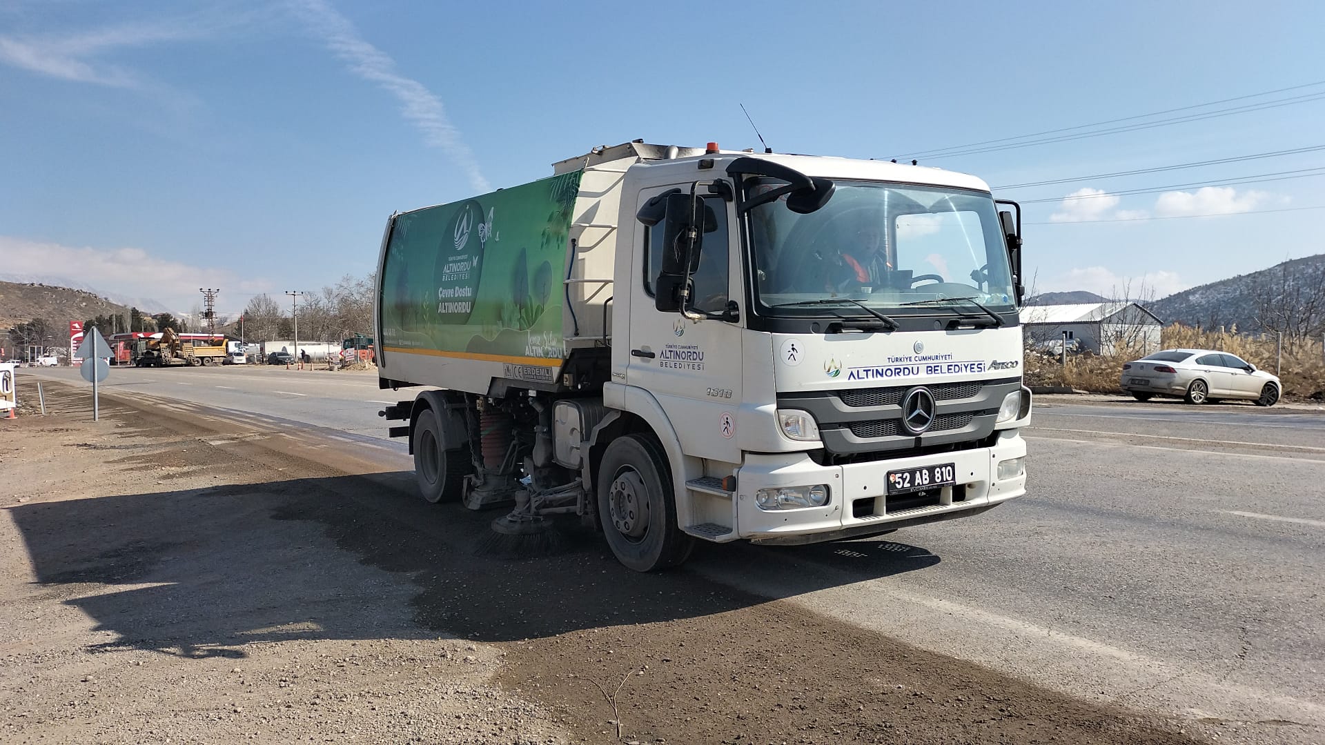 ADIYAMAN GÖLBAŞINDA TEMİZLİK ALTINORDU BELEDİYESİNE EMANET
