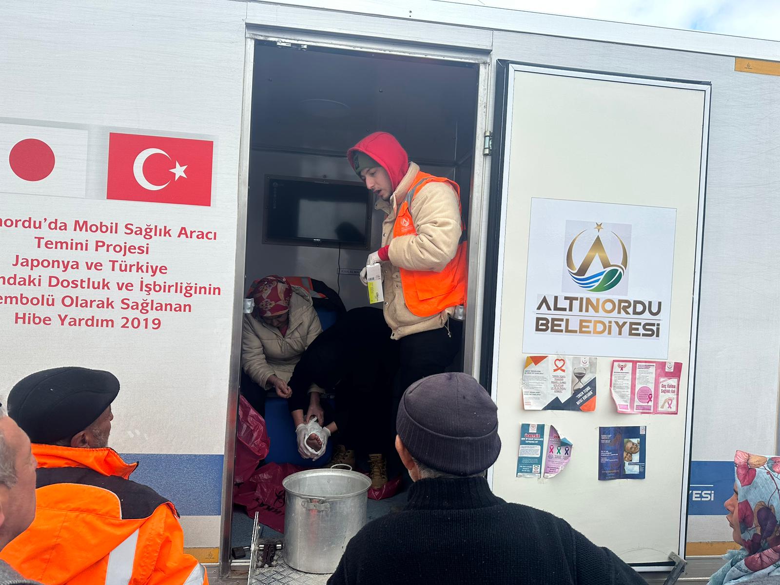 ALTINORDU’NUN KARDEŞLİK ELİ ADIYAMAN GÖLBAŞINDA YARALARA MERHEM OLUYOR