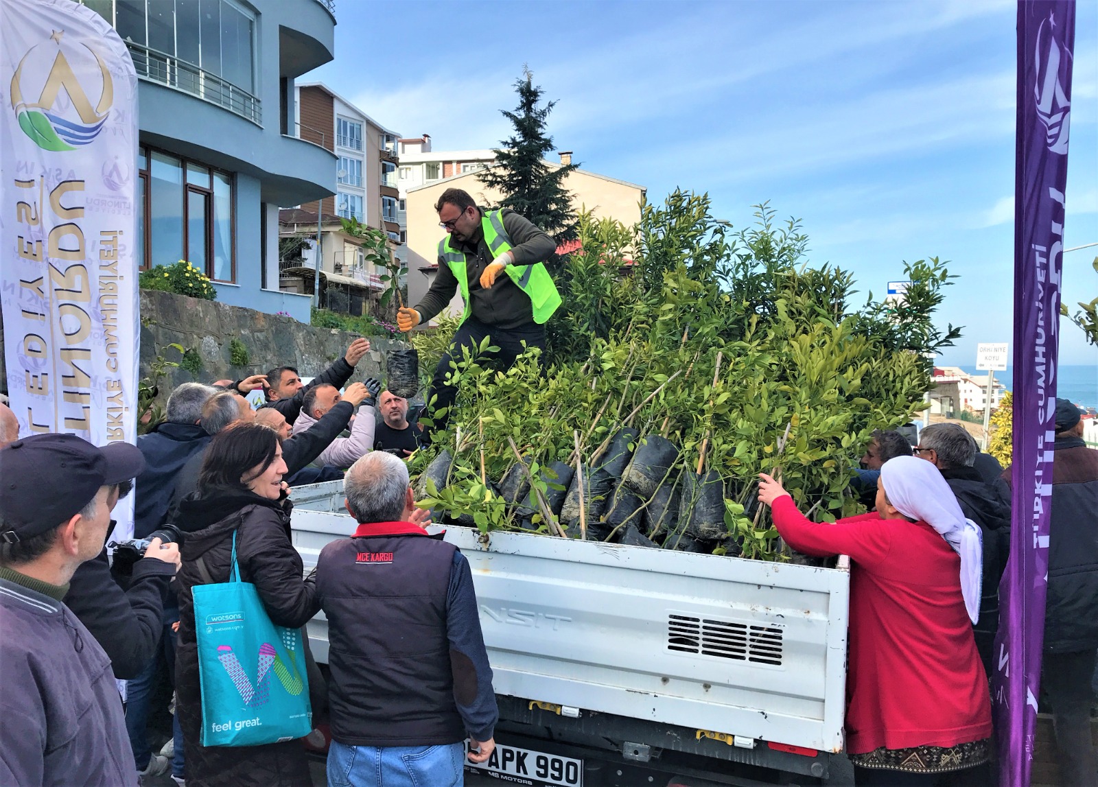 ALTINORDU BELEDİYESİ 341 BİN FİDANI TOPRAKLA BULUŞTURDU