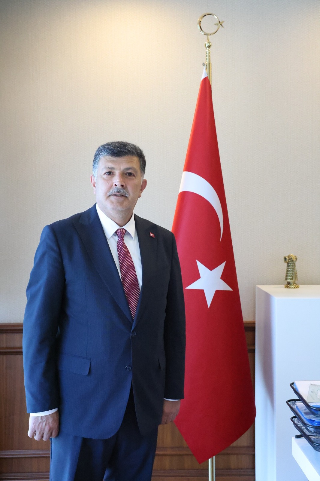 ALTINORDU BELEDİYESİ GÖRÜNTÜ KİRLİLİĞİNİN ÖNÜNE GEÇİYOR