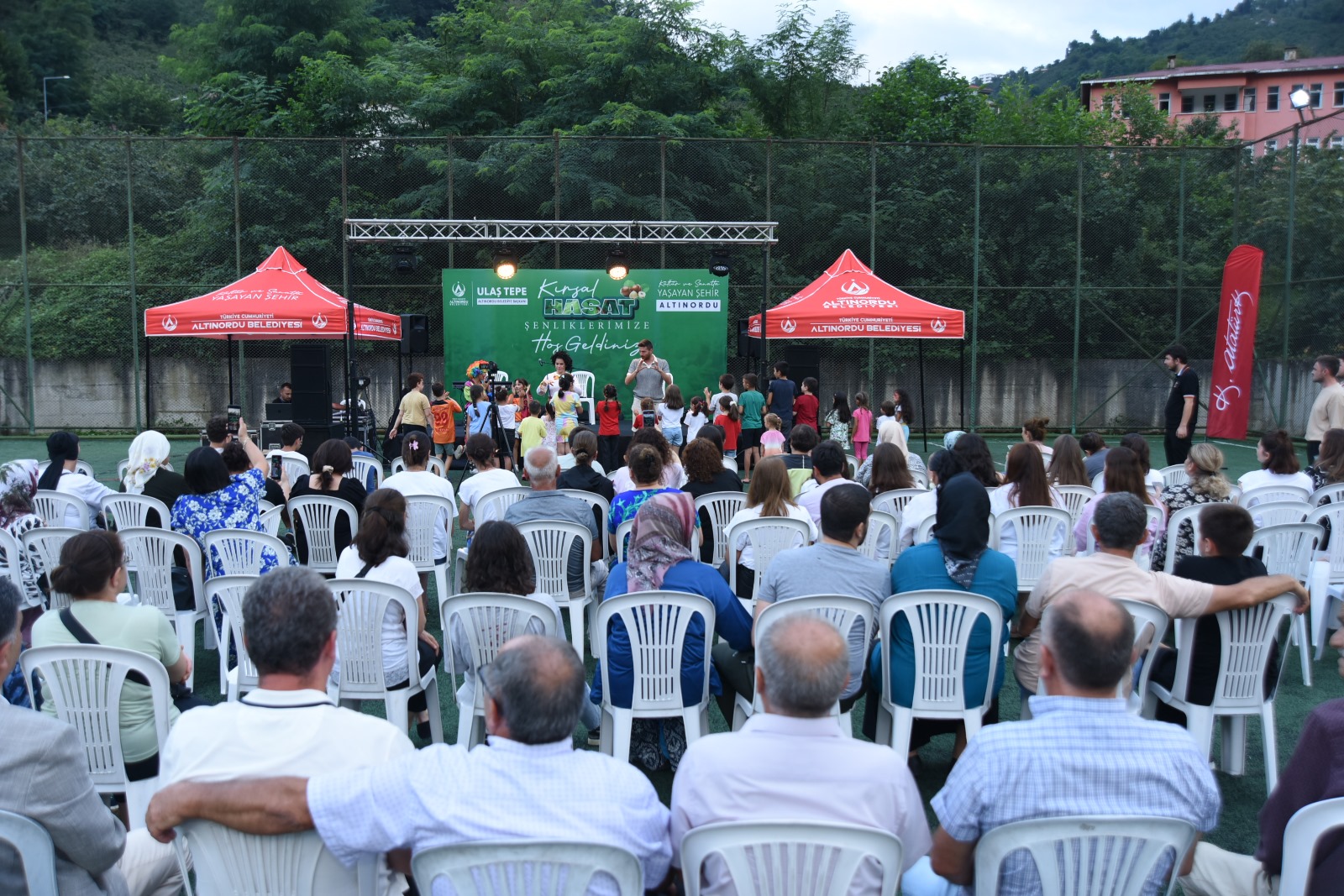 Altınordu Belediyesi, bir ilke daha imza attı HASAT ŞENLİKLERİ KIRSAL MAHALLELERE RENK KATIYOR