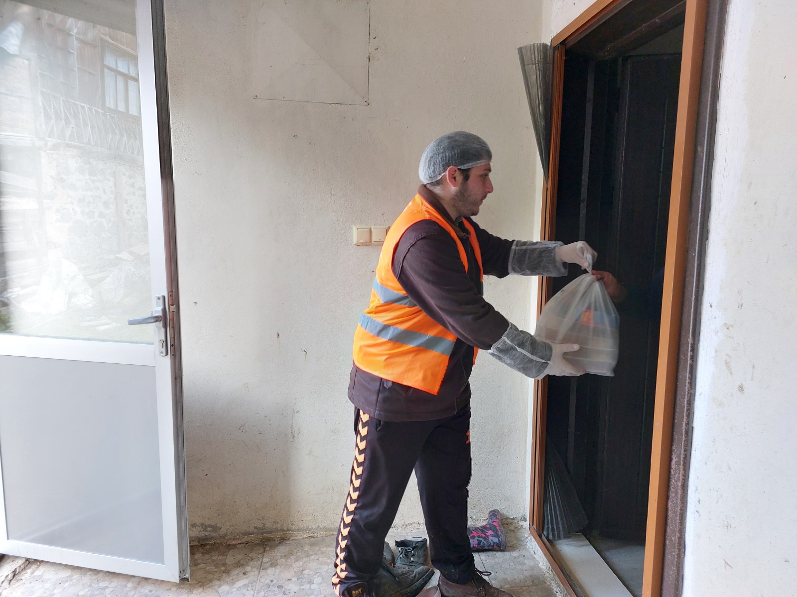 ALTINORDU BELEDİYESİ’NDEN RAMAZAN BOYUNCA GÜNLÜK 10.000 SICAK YEMEK İKRAMI