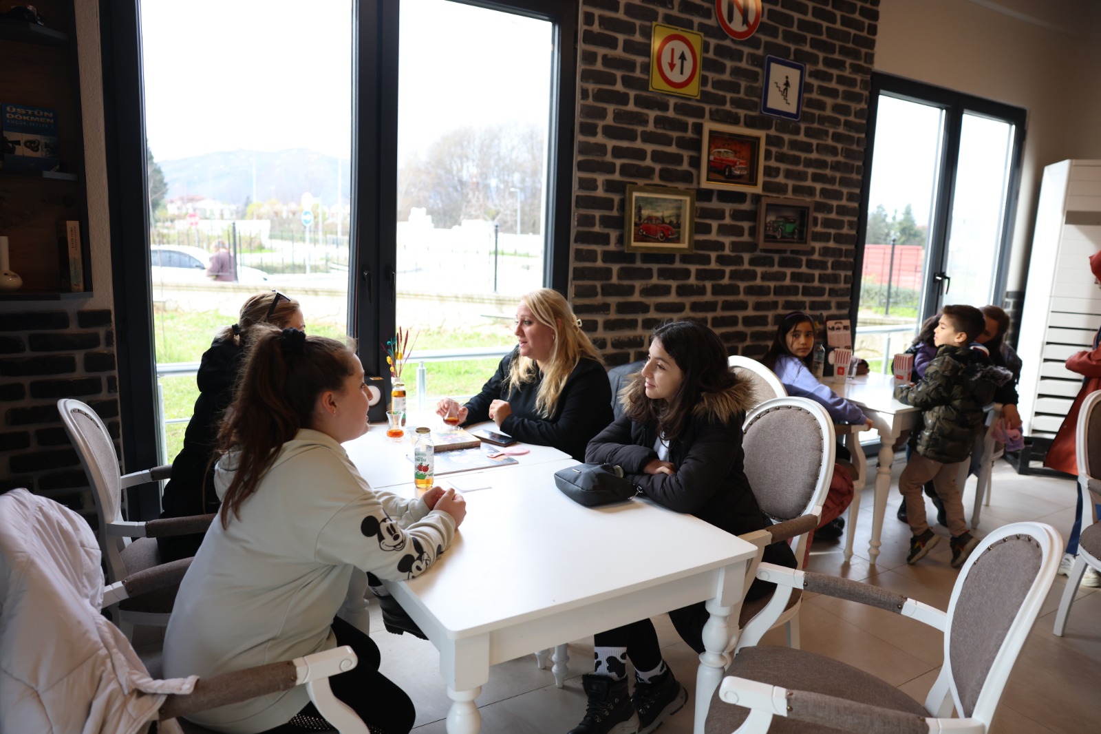 ALTINORDU’NUN YENİ GÖZDE MEKANI DURUGÖL MENEKŞE KAFE