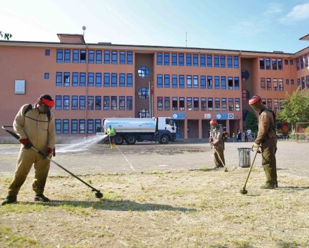 ALTINORDU BELEDİYESİ’NDEN EĞİTİM KURUMLARINA ‘TEMİZ DOKUNUŞ’