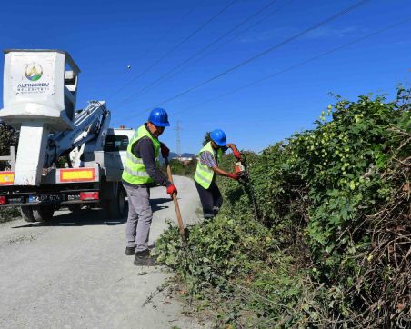 ALTINORDU BELEDİYESİ’NDEN YOL GÜVENLİĞİNİ ARTIRAN ÇALIŞMA