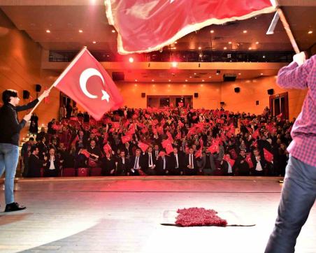 BAŞKAN TÖREN: “ACI VE HÜZNÜN YOĞURDUĞU ZAMANLARDAN GEÇİYORUZ”