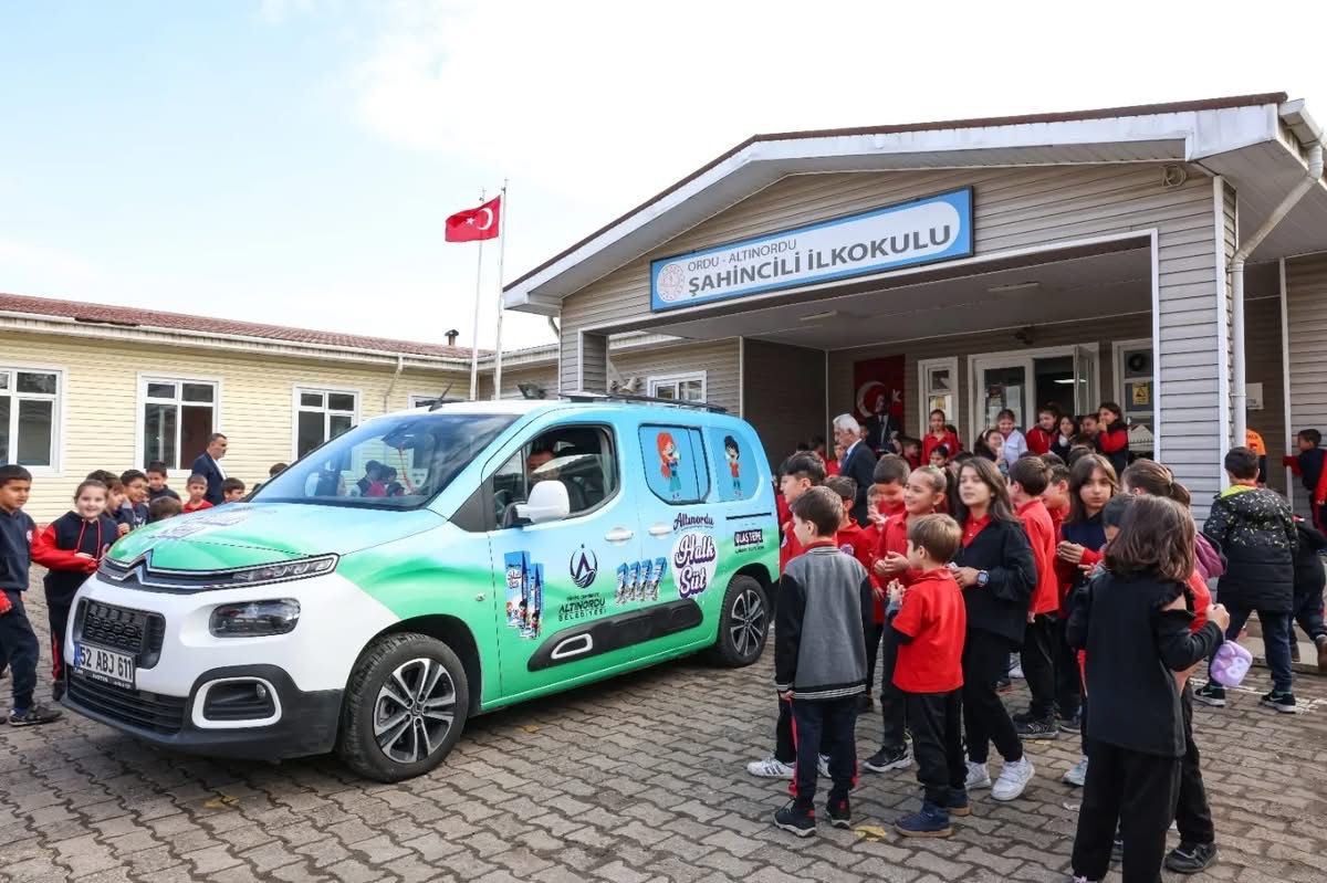 Başkan Tepe, müjdeyi Dünya Süt Günü’nde verdi: ÖNÜMÜZDEKİ DÖNEM HEDEF 10 BİN ÖĞRENCİNİN HER GÜN SÜT TÜKETEBİLMESİ