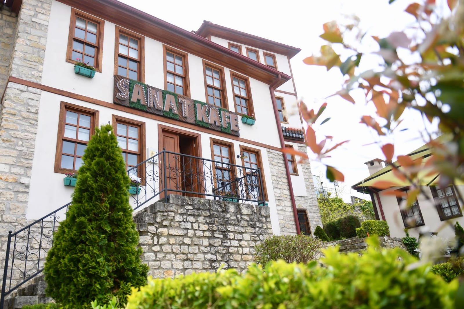 GLÜTENSİZ MENÜLÜ SANAT KAFE HİZMETE GİRDİ