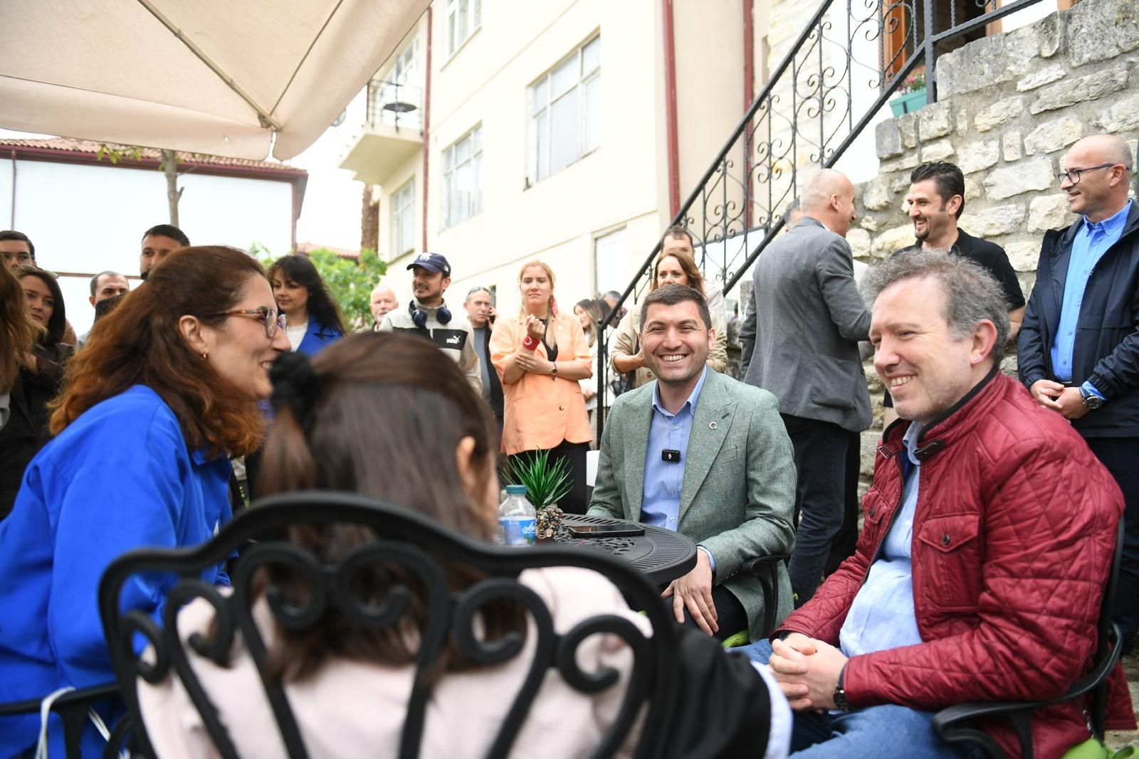 GLÜTENSİZ MENÜLÜ SANAT KAFE HİZMETE GİRDİ