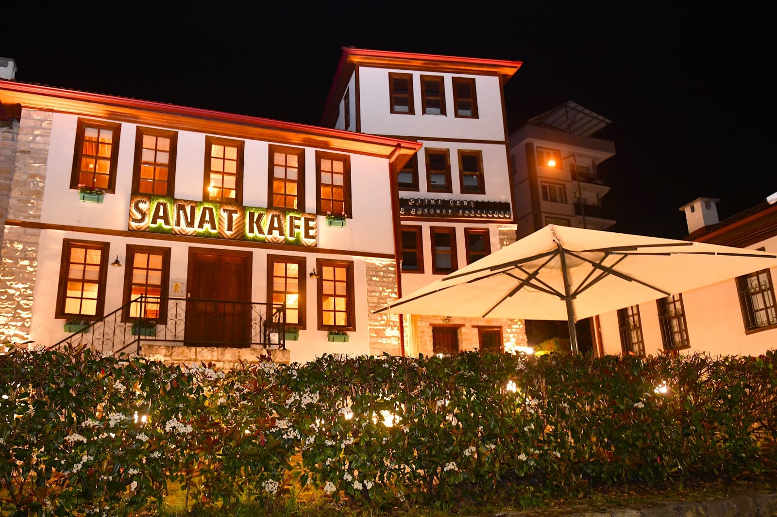 GLÜTENSİZ MENÜLÜ SANAT KAFE 10 MAYIS’TA HİZMETE GİRİYOR