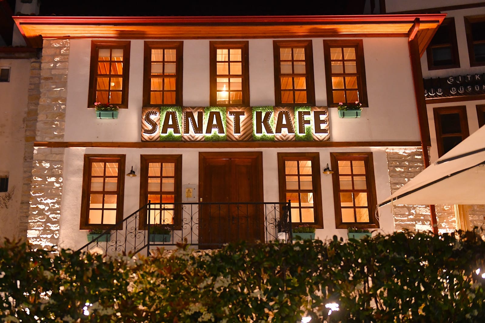 GLÜTENSİZ MENÜLÜ SANAT KAFE 10 MAYIS’TA HİZMETE GİRİYOR
